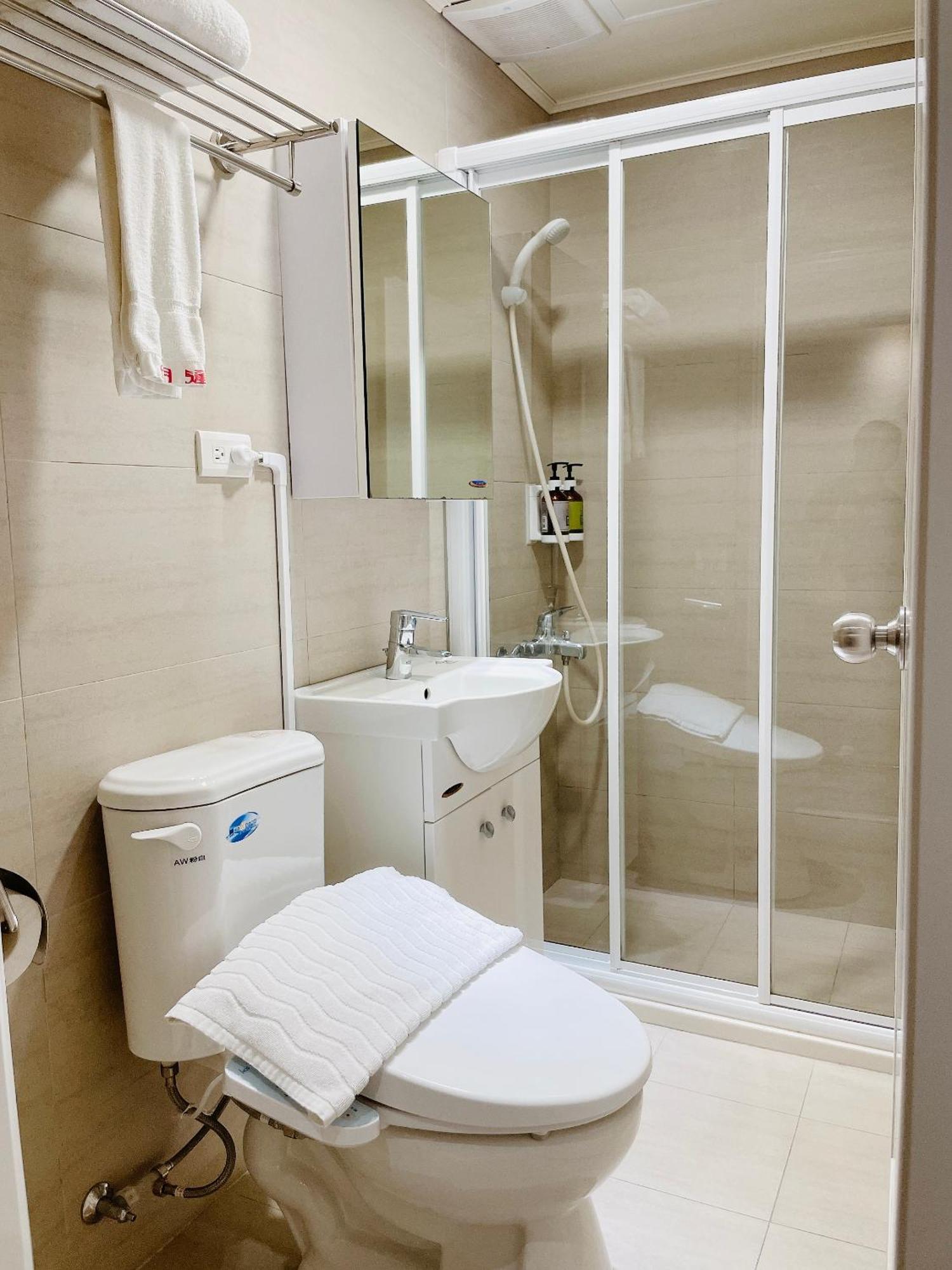 Hotel Huru House Taichung Luaran gambar
