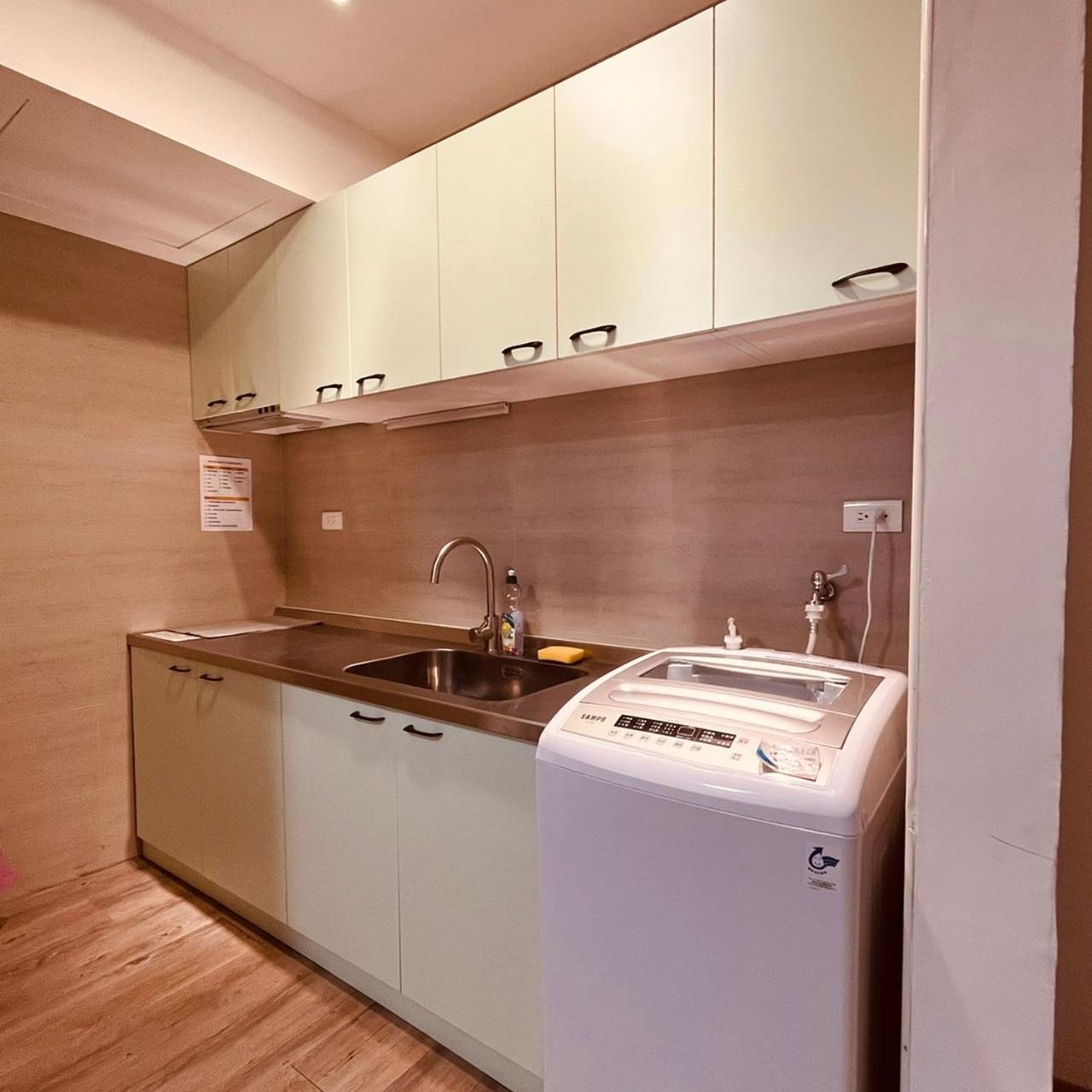 Hotel Huru House Taichung Luaran gambar